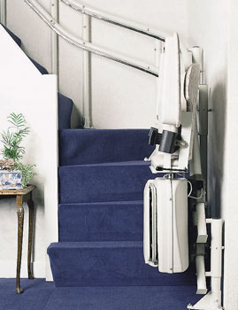 Paderborn stairlift with seat